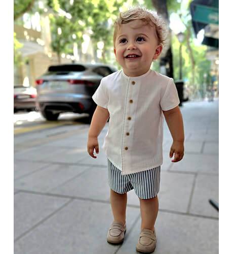 Conjunto niño camisa manga corta y pantalón a rayas azul y blanco de Yoedu | Aiana Larocca