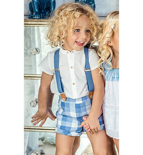 Conjunto niño camisa manga corta y pantalón tirantes a cuadros azul y blanco de Marta y Paula | Aiana Larocca