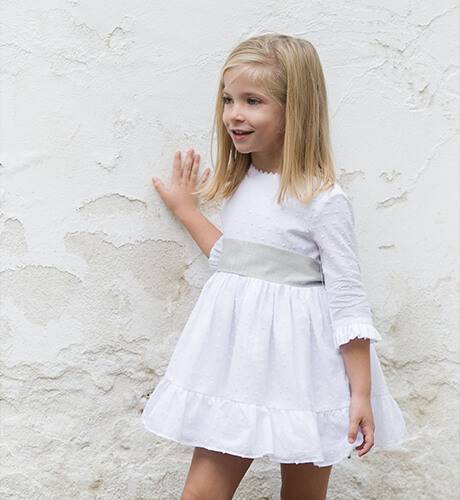 niña plumeti blanco | Aiana Larocca Moda Infantil