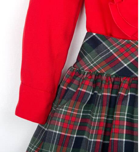 Conjunto Camisa roja y falda cuadros de Loan Bor | Aiana Larocca
