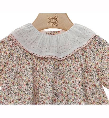 Jesusito niña estampado liberty cuello volante de Yoedu | Aiana Larocca