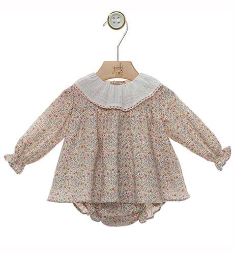 Jesusito niña estampado liberty cuello volante de Yoedu | Aiana Larocca