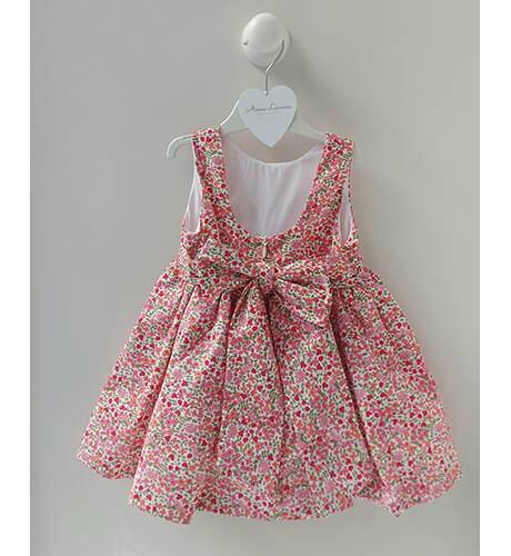 Vestido niña estampado liberty &amp; espalda abierta de Blanca Valiente | Aiana Larocca