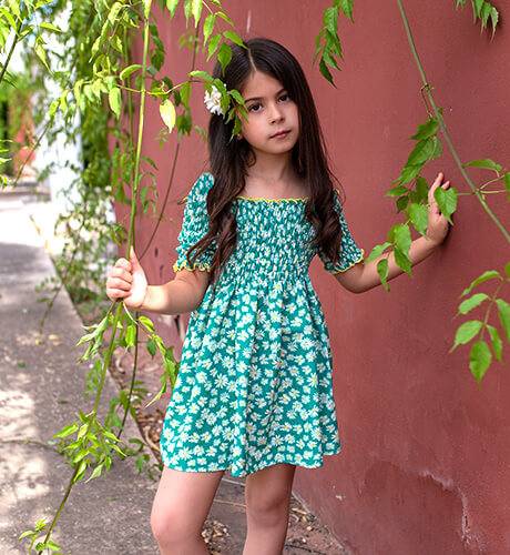 Vestido niña engomado estampado margaritas de Vera by Nekenia | Aiana Larocca