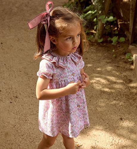 Jesusito niña estampado ramitas colores de Ancar | Aiana Larocca