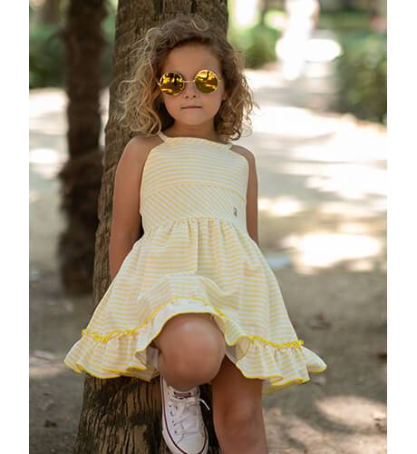 Vestido niña a rayas amarillo &amp; espalda abierta de Nekenia | Aiana Larocca