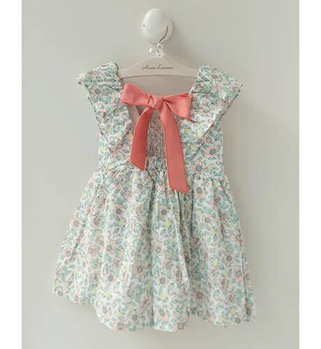 Vestido niña flores salmón espalda abierta &amp; lazada de Coco Acqua | Aiana Larocca