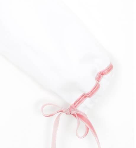 Blusa blanca detalle terciopelo de Eva Jeréz | Aiana Larocca