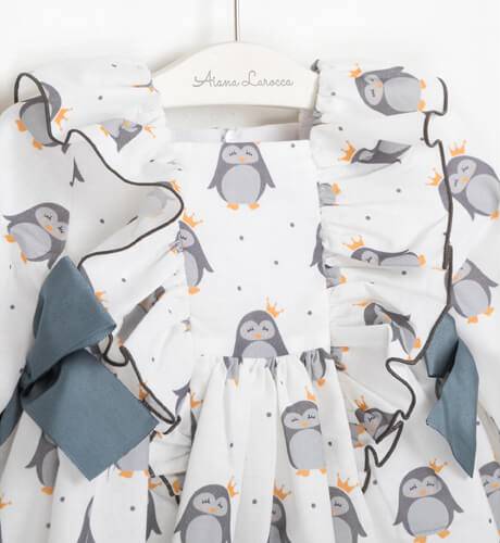 Vestido niña blanco estampado pingüinos de Mon Petit Bonbón | Aiana Larocca