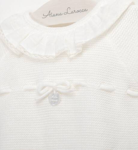 Pelele bebé largo crudo &amp; puntilla bordada de Martín Aranda | Aiana Larocca