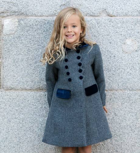 Abrigo ni a gris estilo ingles Aiana Larocca Moda Infantil