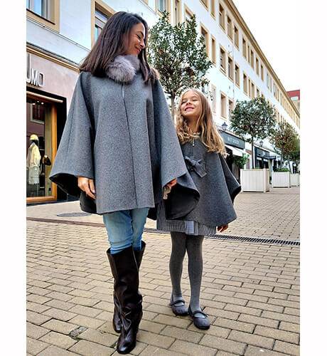 Capa mamá lana gris &amp; cuello pelo | Aiana Larocca