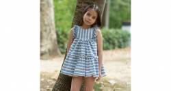 Vestido niña a rayas azul y blanco de Nekenia | Aiana Larocca Vestido niña a rayas azul y blanco de Nekenia | Aiana Larocca